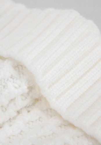 Czapka damska WITTCHEN 101-HF-105-0 kremowa z pomponem