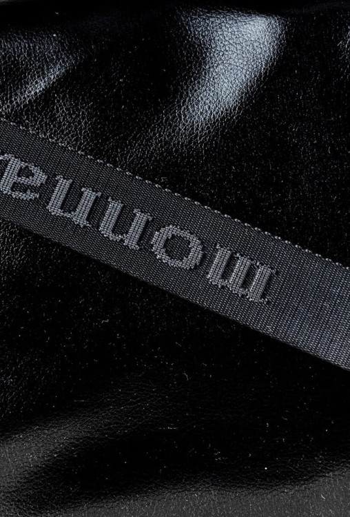 Torebka nerka listonoszka Monnari BAG4040-M20 czarna błyszcząca