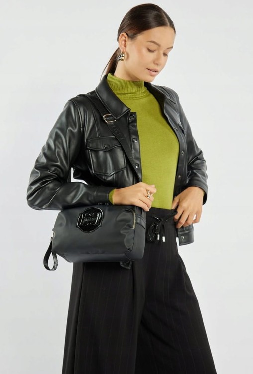 Torebka listonoszka crossbody Monnari BAG4350-020 czarna