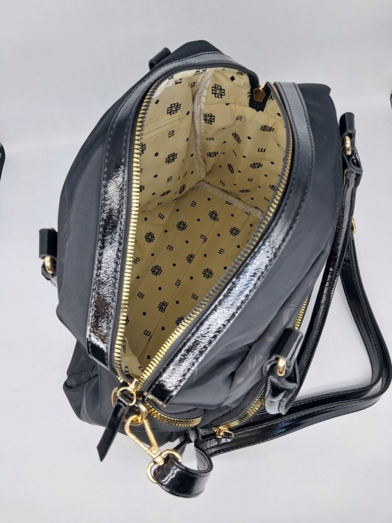Torebka Monnari BAG5710-M20 z materiału czarny lakier