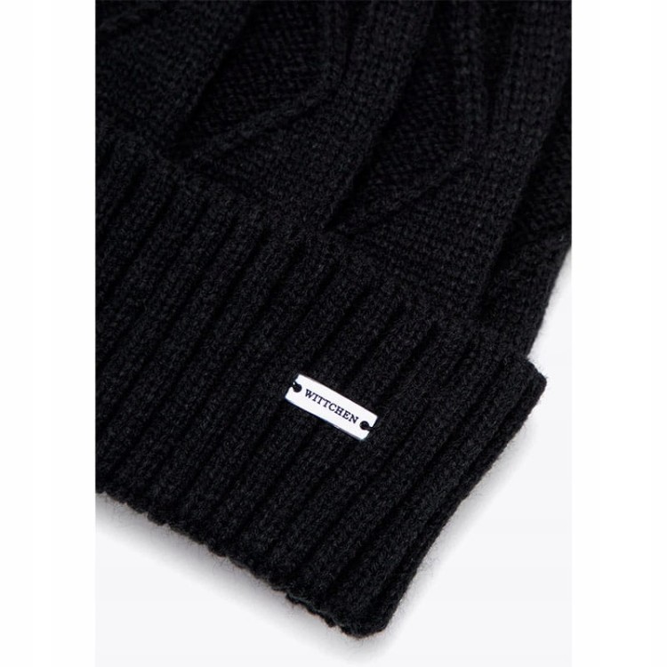 Czapka damska Wittchen 101-HF-005-1 zimowa z pomponem czarna