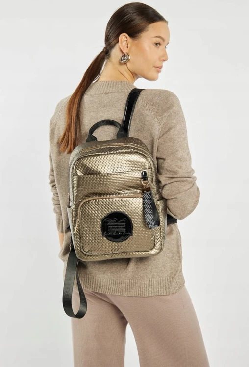 Plecak damski Monnari BAG4390-M23 ciemny złoty